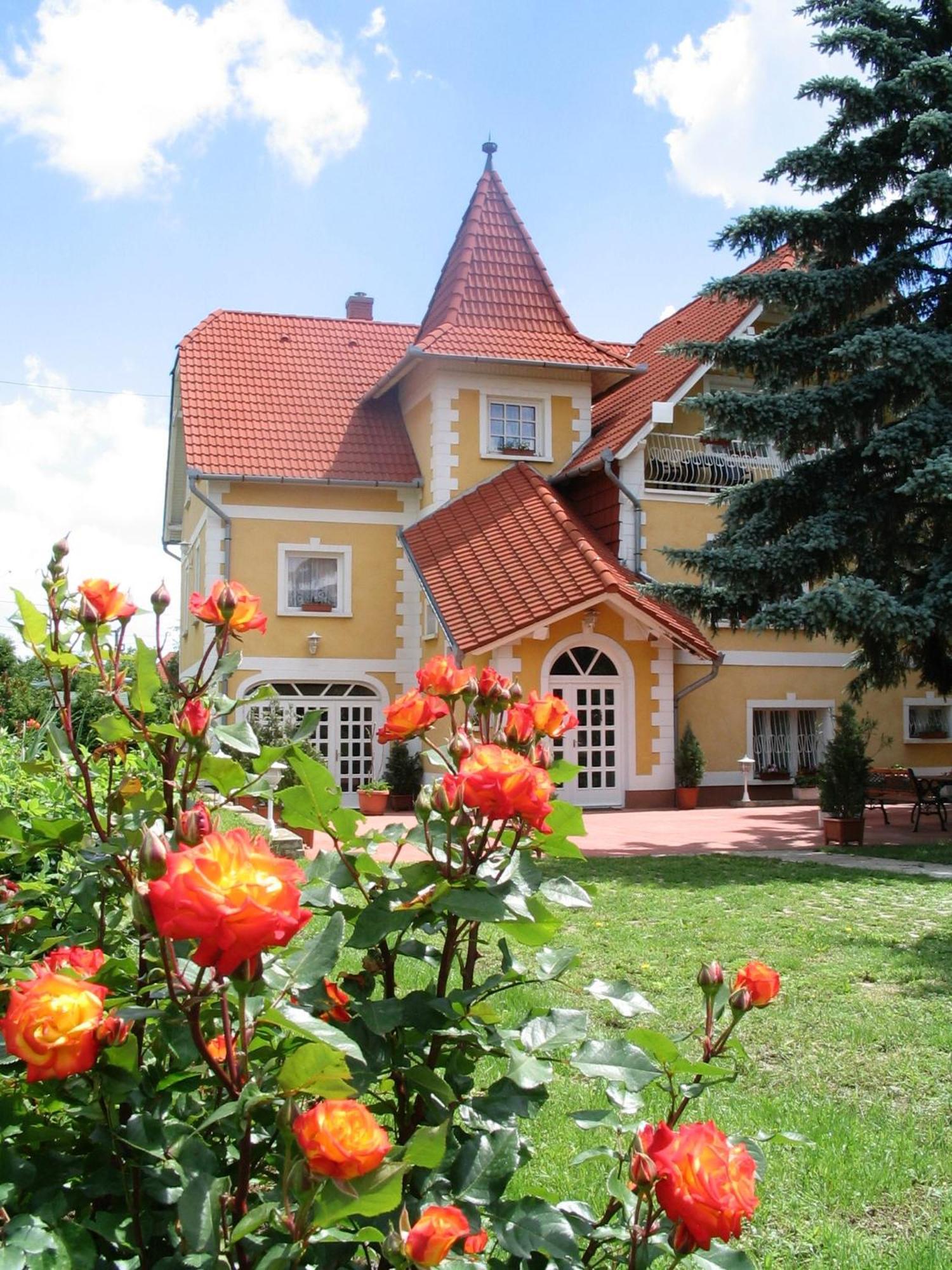 Eden Villa Apartmanhaz Balatonfüred Exteriör bild